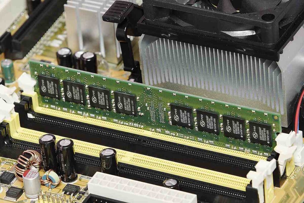 Role of RAM in CPU Computations: