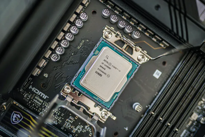 Why Your PCIe Card Stopped Working After a CPU Upgrade 